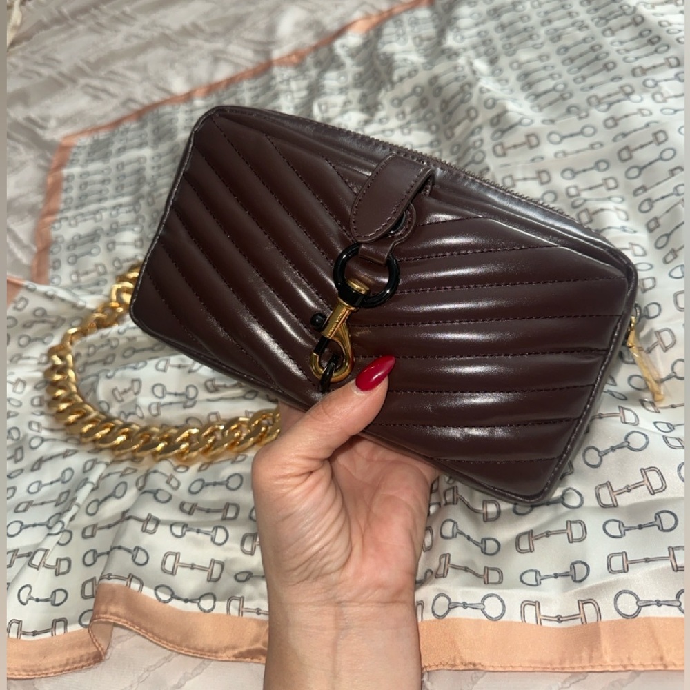 Brown Quilted Leather Crossbody Bag with Gold Chain
Rebecca Minkoff,brend new